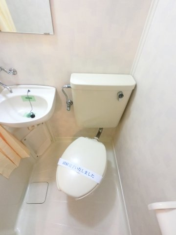 ジュネパレス市川第２４－Ａのトイレ