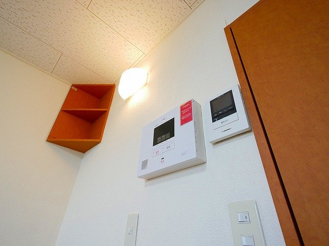 レオパレス悠のセキュリティ|モニター付きインターホーン