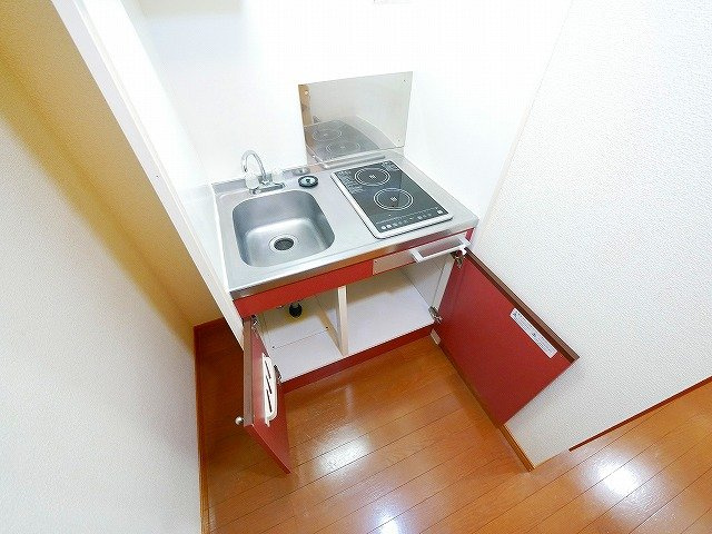 レオパレス悠のキッチン|使いやすいキッチンです