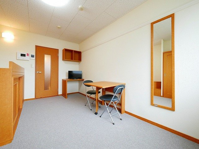 レオパレス悠の居間・リビング|おしゃれな居間です