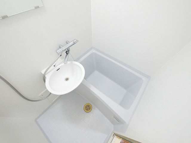 レオパレス悠の浴室|お風呂で日々の疲れを落としましょう