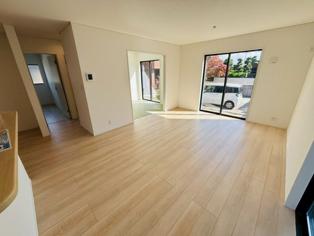 クレイドルガーデン／南区並建町第３／１号棟の居間・リビング