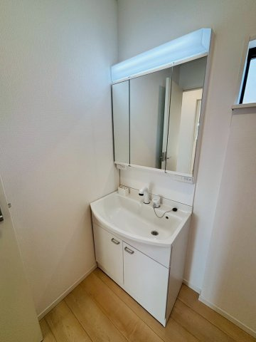 クレイドルガーデン／南区並建町第３／１号棟の独立洗面台