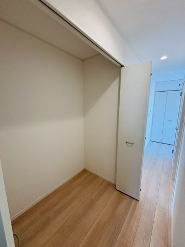 クレイドルガーデン／南区並建町第３／１号棟の収納