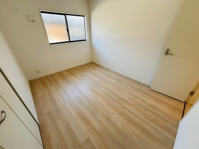 クレイドルガーデン／南区並建町第３／１号棟の洋室