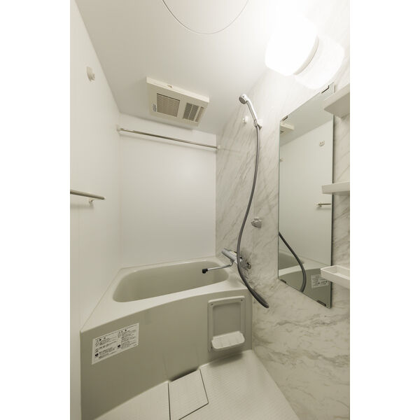 S-RESIDENCE堀田駅前の浴室