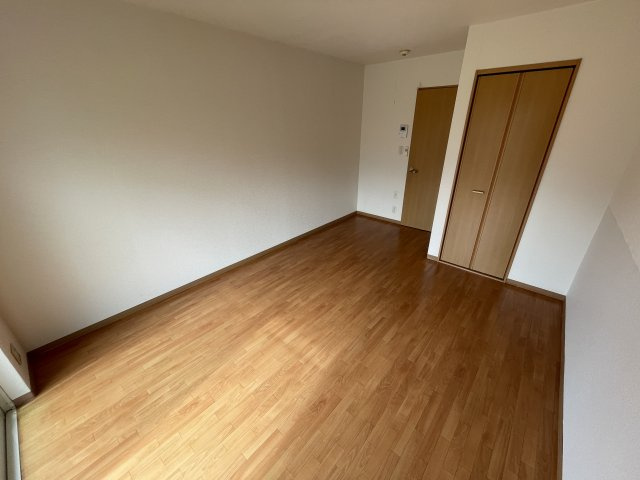 プルミエール東金の洋室