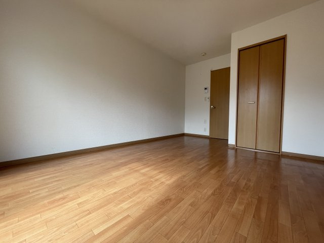 プルミエール東金の洋室