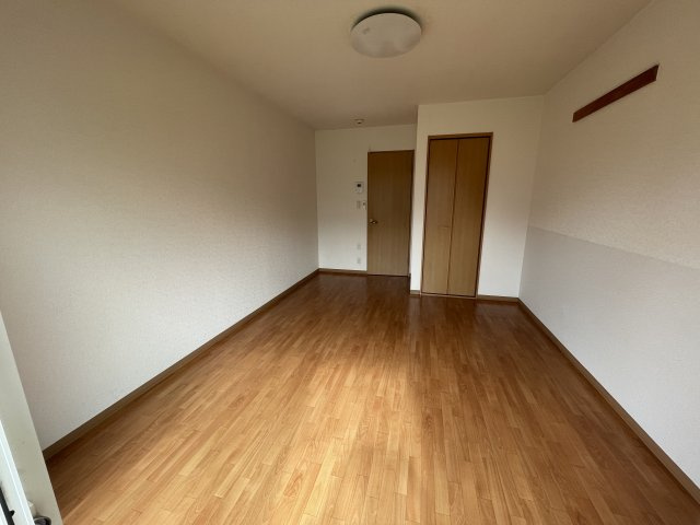 プルミエール東金の洋室