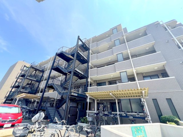 カザベーラ西武立川の外観