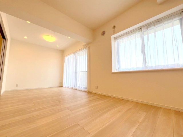 カザベーラ西武立川の居間・リビング