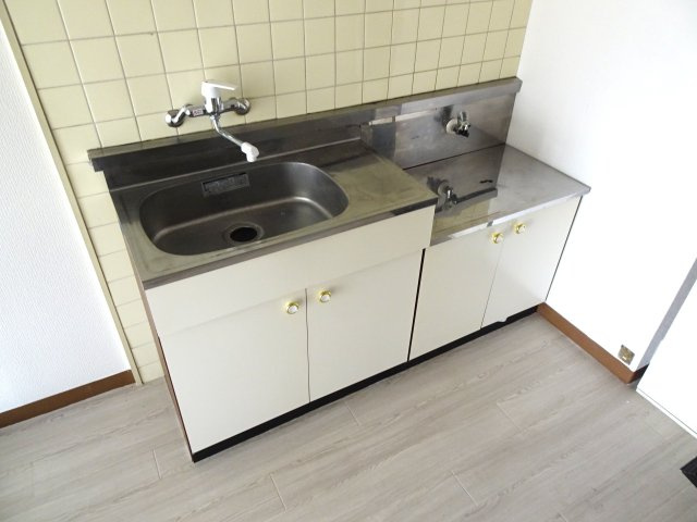 熊本市中央区弥生町のアパートのキッチン