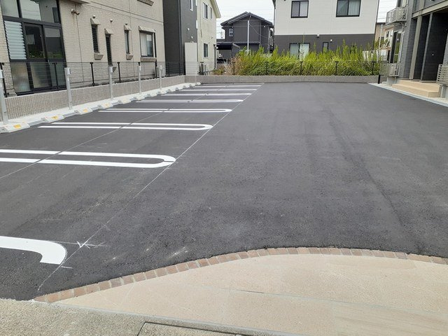 エフォート　Ⅱの駐車場|カースペースがあります