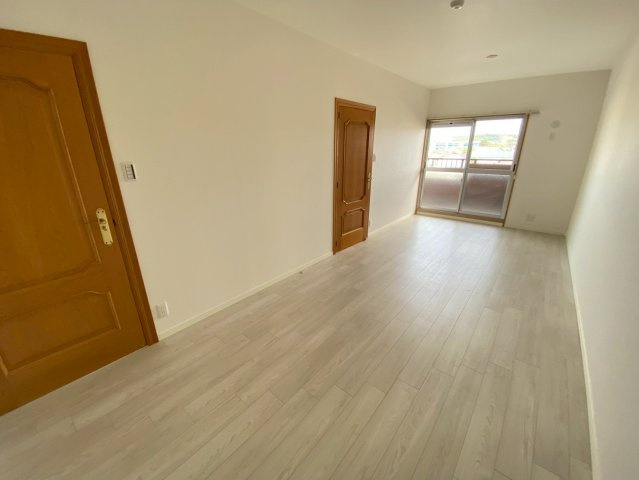 スペクトル尾張瀬戸の洋室