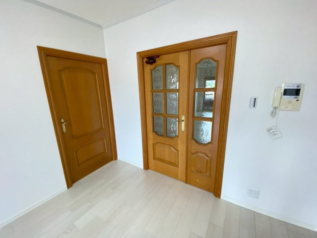 スペクトル尾張瀬戸のその他|高級感のある木製ドア