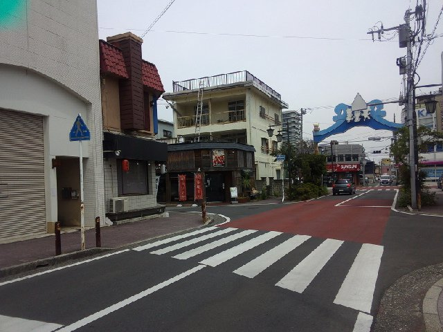 木更津市東中央１丁目のビルの周辺