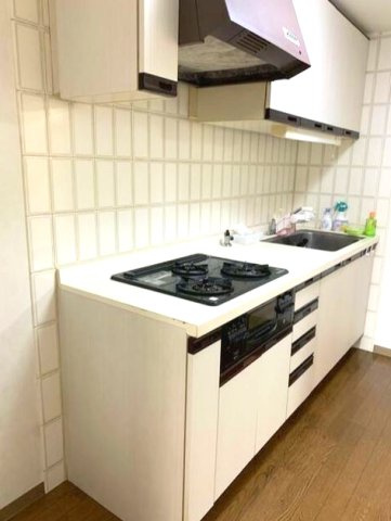 モンシャトー川口のキッチン|別号室の参考写真です。