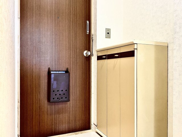 伊豆山ベルエアの玄関