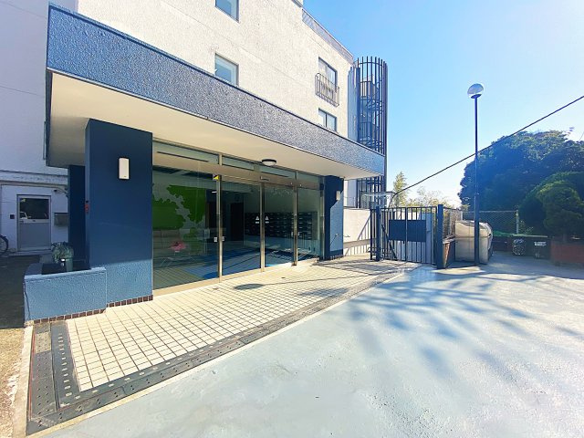 伊豆山ベルエアのエントランス