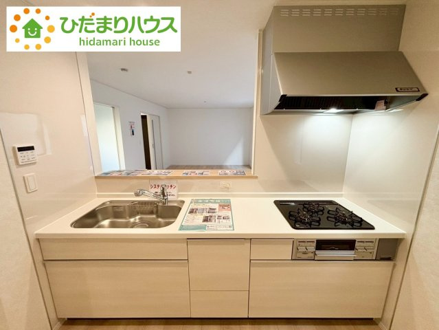 七光台第18　新築戸建　3号棟のキッチン|カウンターは少し高くなってますので、手元が隠れて来客からは見えにくくなってます♪							
