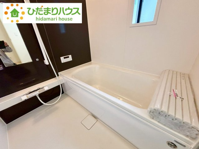 七光台第18　新築戸建　3号棟の浴室|清潔感のある浴室はゆったり浸かれて日頃の忙しさから解放してくれます(^^♪							
