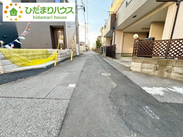 七光台第18　新築戸建　3号棟の前面道路含む現地写真|交通量の少ない前面道路は、小さなお子様のいるご家庭でも安心です！