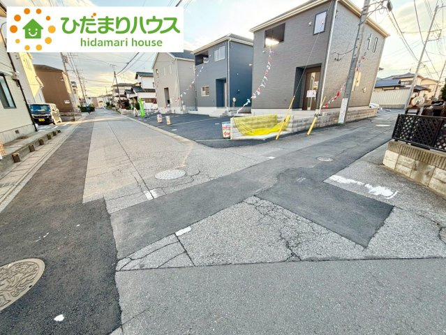 七光台第18　新築戸建　3号棟の前面道路含む現地写真|角地にて日当り＆風通しも良好です◎現地にて実際の日当り具合などをお確かめになってみてはいかがでしょうか？