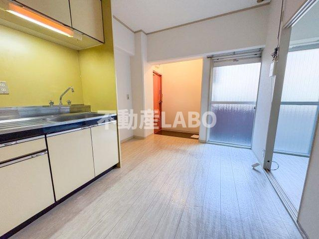 青風ハイツの居間・リビング