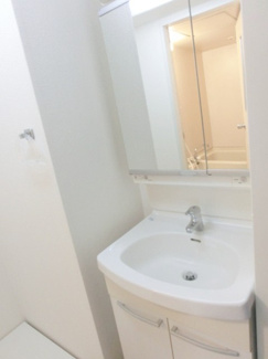 【独立洗面台】 | 武蔵境スカイハイツ | 朝の支度にも助かる、独立の洗髪洗面化粧台