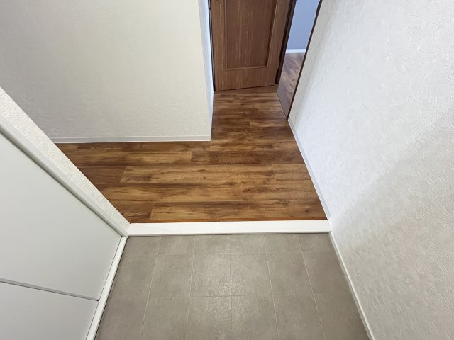 藤和さやまハイタウンの玄関