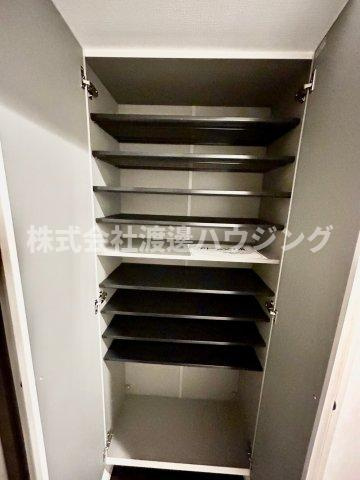 Fortuney江坂Ⅰの収納|天井高シューズBOX