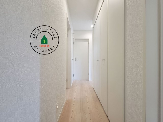 宮崎市熊野第4-2棟（2号棟）の内装|平屋はワンフロアしかないため、部屋と部屋の距離が近くなります。 生活音の緩衝材として廊下を活用するのがおすすめです。