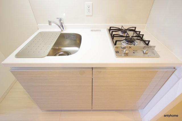 ライブカーサ本町　仲介手数料無料のキッチン