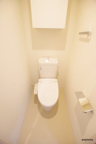 ライブカーサ本町　仲介手数料無料のトイレ