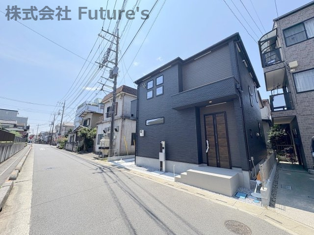 三郷市東町　新築戸建　全1棟の前面道路含む現地写真|前面道路含む現地写真です。