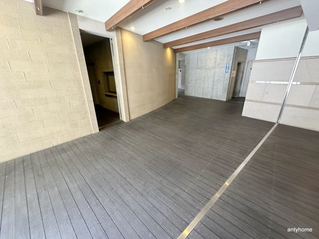 フォレステージュ靭公園　仲介手数料無料のロビー
