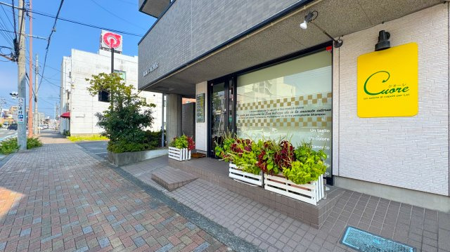 高島本町　Ｍ’ｓのエントランス