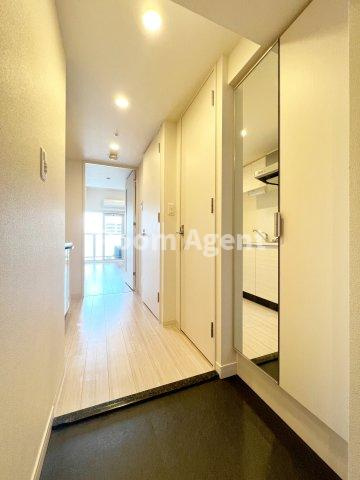 プレサンス桜通ザ・タイムズの玄関