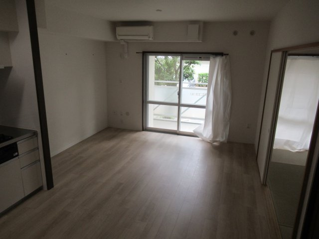 フレール兵庫浜崎通３ＬＤＫの居間・リビング|使いやすい居間です