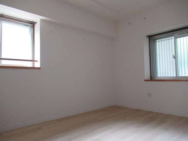 フレール兵庫浜崎通３ＬＤＫの洋室|ゆったりした洋室です