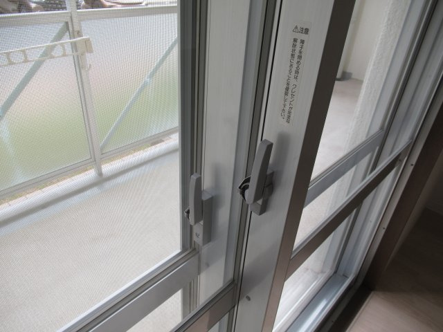 フレール兵庫浜崎通３ＬＤＫのセキュリティ|二重サッシが設置されています