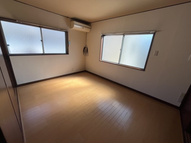 安堂寺町一丁目貸家の洋室