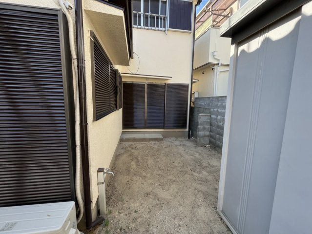 安堂寺町一丁目貸家の庭