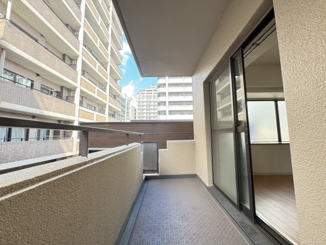 ヴェルドール六甲道のバルコニー