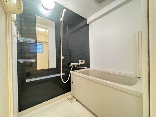 ヴェルドール六甲道の浴室