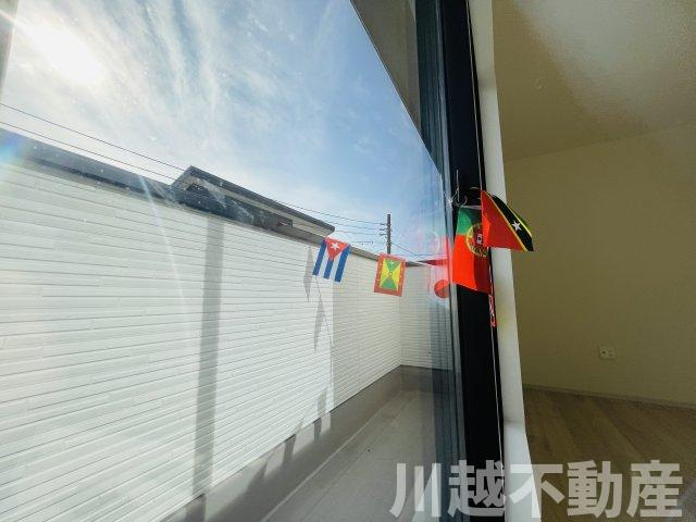 徒歩５分圏内にスーパーがあってお買い物便利のバルコニー|内見予約していただくとスムーズなご案内が可能です