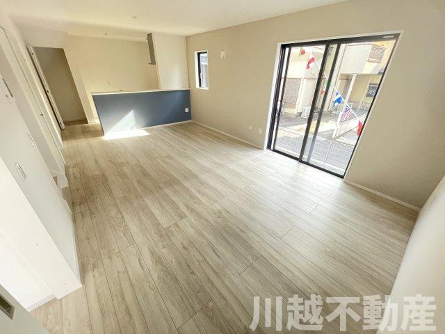 徒歩５分圏内にスーパーがあってお買い物便利の居間・リビング|ご相談無料です