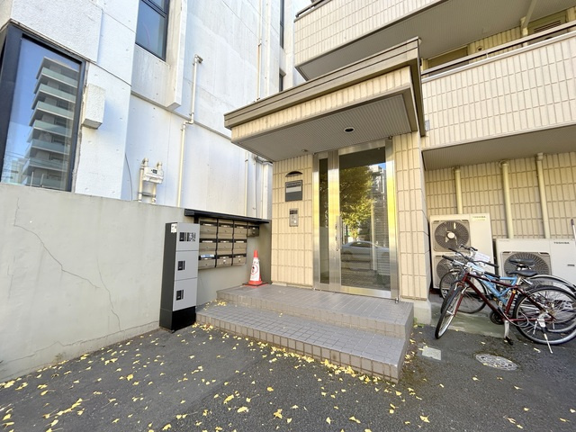 キャッスルカミオギのエントランス|★安心のオートロックマンションです★
