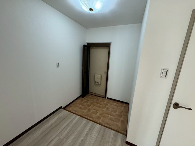 アゼリアコートの玄関