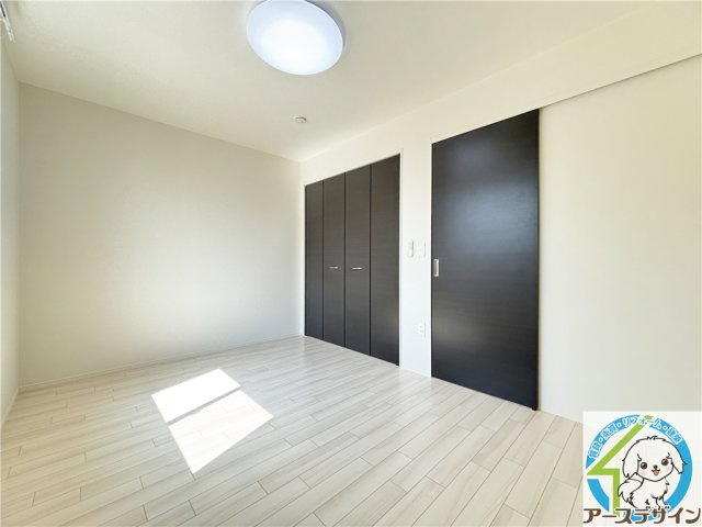 フロリバンダの洋室